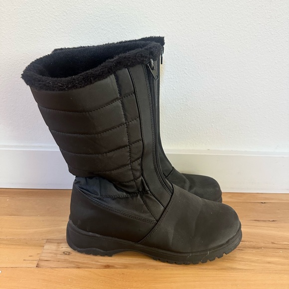 Christy Shoes - Tundra Christy Black Faux Fur Boots